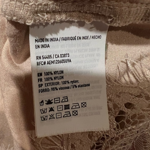 American Eagle Layered Cream Lace Blouse With Zip Back Size Medium - Picture 5 of 6